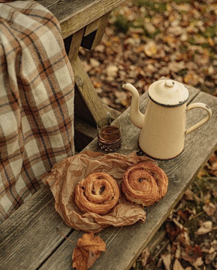 The Perfect Autumn Candle